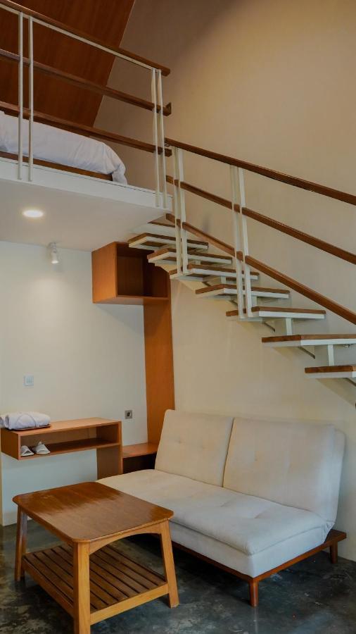 Hotel Smedi Coliving à Yogyakarta Extérieur photo